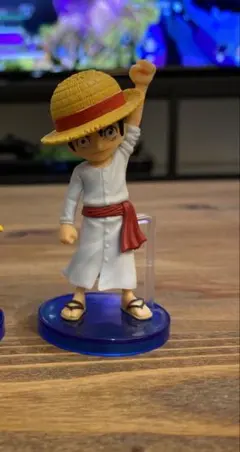 ワンピース　ワールドコレクタブルフィギュア　ルフィ