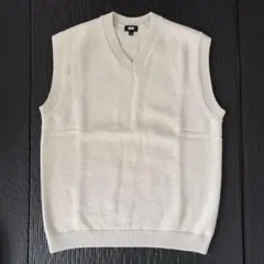 【超美品】ユニクロ ニット Vネック ベスト UNIQLO ベージュのサムネイル