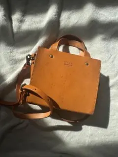 TIDEWAY レザーショルダーバッグ キャメルのサムネイル