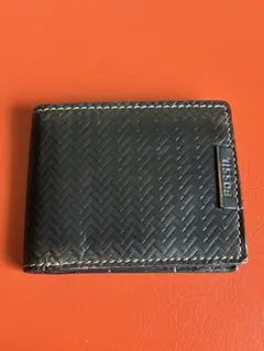FOSSIL 黒 編み込みレザー三つ折り財布のサムネイル