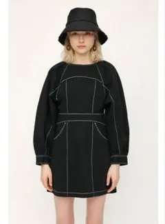 SLY スライ　SWITCH NO COLLAR ワンピース　ブラック