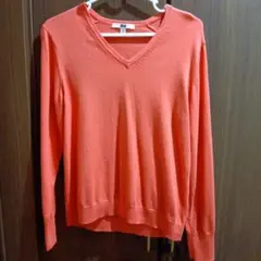 未使用　UNIQLO オレンジ Vネック 長袖ニット M