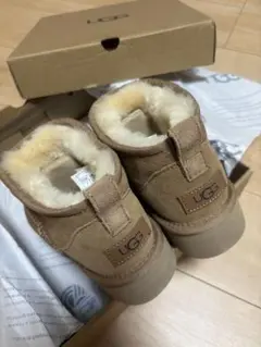 アグ厚底UGG ムートンブーツ ベージュ 24cmのサムネイル