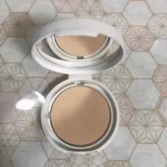 817/ パラドゥ　パウダリィ　ファンデーション OC20