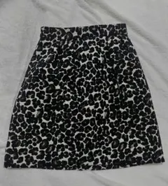 INDIVIヒョウ柄ミニタイトスカート