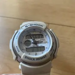 ミ*ニ様 CASIO G-SHOCK ホワイト デジタル腕時計