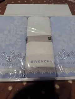 GIVENCHY＊箱入りギフトフェイスタオル2ウオッシュタオル1合計3点