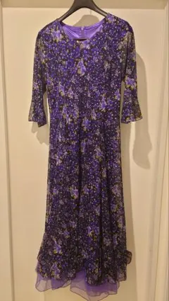 み*み様 花柄紫色ドレス スパンコール付き