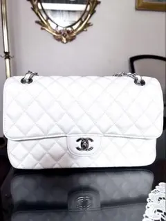 CHANEL ノベルティ ホワイト キルティング ショルダーバッグ - メルカリ