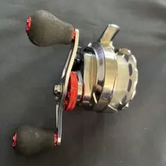 筏 カセ リール左巻き カスタムハンドル赤色　 ☆おまけ付き☆ 筏カセ リール左巻き カスタムハンドルベアリング交換