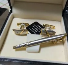 未使用　イヴサンローラン YSLロゴ タイピン カフス セット マットシルバー