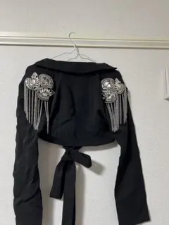 ビジュー装飾 黒 クロップドジャケット