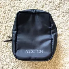 【新品未使用】アディクション　メイクアップポーチ　ブラックのサムネイル