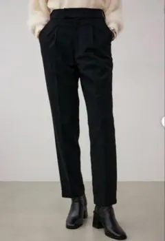 B-HEATヴィーナステーパードパンツ