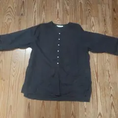 ARTE POVERAリネン ブラック ボタン付き 五分袖シャツ