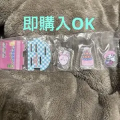 ちいかわ サンリオ　コラボ　レイヤーアクリルスタンド 古本屋 マイメロ