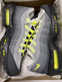 ＼プレ値6万超‼️／Nike Air Max 95 OG イエローグラデ 27cmのサムネイル