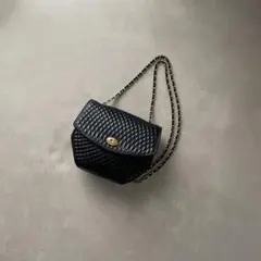バリー レザー チェーン ショルダーバッグ ターンロック ブラック