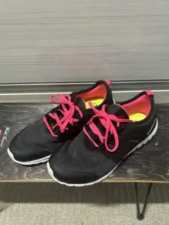 Reebok スニーカー ブラック 24.5
