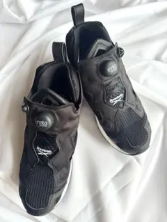 Reebok insta pump ブラックスニーカー(箱なし・送料込)