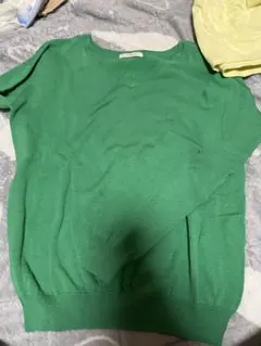 Te chichi グリーン Vネックニットセーター