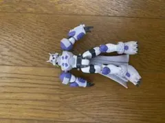 ヴォルフモン　可動式フィギュア 白紫 ストライプマント