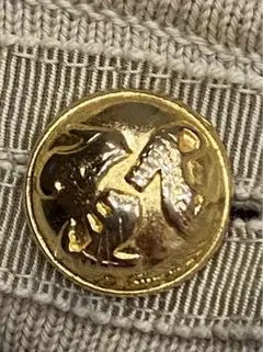 フェラガモ Ferragamo お洋服ボタン ５個セット　金ボタン