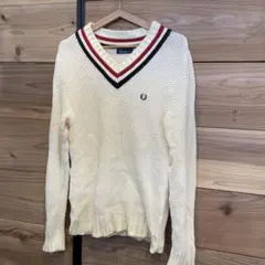 FRED PERRY Vネックニットセーター JP S アイボリー