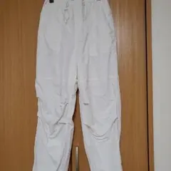 ホワイト カジュアルパンツ