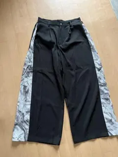 ブラック ワイドパンツ