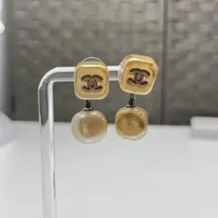ぱ*ん様 CHANEL ゴールド ロゴ ピアス