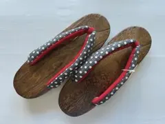 下駄　桐　女性用　フリーサイズ　やわらか鼻緒　和小物　新品未使用
