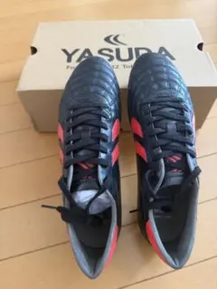 YASUDA サッカースパイク ブラック レッドのサムネイル