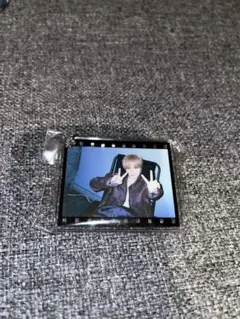TREASURE ドヨン　カプセルトイ　アクリルチャーム
