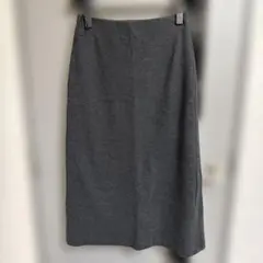 グレー スリット入り タイトスカート　UNIQLO