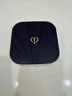 クレ・ド・ポーボーテ　タンクッションエクラ　ルミヌ　オークル10