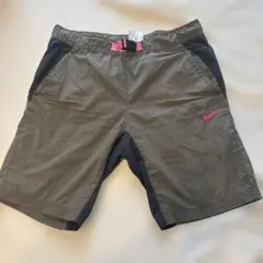 Nike ショートパンツ Mサイズ カーキ／ブラック Y2K 日本製