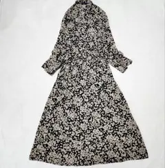 SHIPS　フラワープリント　ロングスリーブ　Vネックワンピース　ブラック