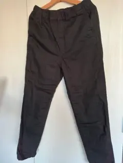 北欧暮らしの道具店　黒パンツ