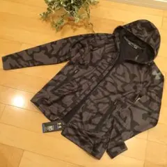 未使用アンダーアーマー メンズ SM ジャンバー　コールドギア　パーカー