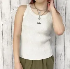 【新品未使用】GORGE 刺繍タンクトップ キャミソール ノースリーブ GRLのサムネイル