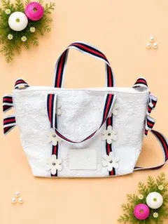 Chesty チェスティ フラワー トートバッグ ショルダーバッグ ホワイトのサムネイル