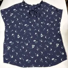 美品 ロペピクニック 花柄フリルネックブラウス 紺 38 M リボン フレンチ袖