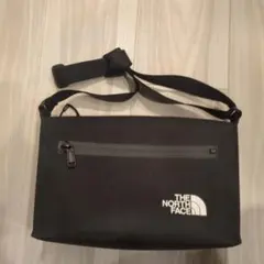 THE NORTH FACE 防水ショルダーバッグ ブラック