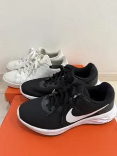 た*つ様 2足セットNike 黒スニーカー & adidas 白スニーカー セッ