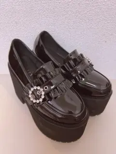 ROJITA リングバックル付 エナメルフリルシューズ 36のサムネイル