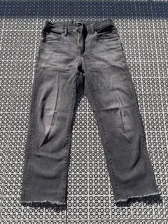 ブラックストレートデニム