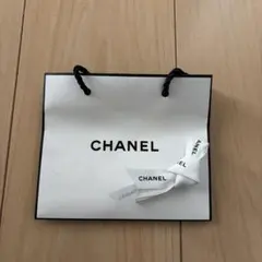 CHANEL ショップ袋 小型 リボン付き