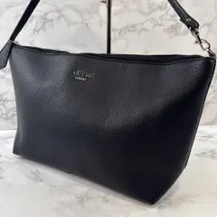 ほぼ未使用品 GUESS ゲス PVCレザー セミショルダー ハンドバッグ 黒のサムネイル