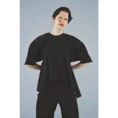 夏物最終値下げ！【HeRIN.CYE】Flare hem cut tops